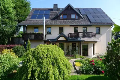 Image de Appartement \"Börner\" avec vue sur les montagnes, jardin partagé et Wi-Fi