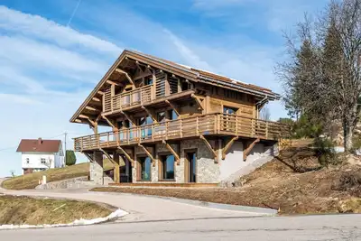 Image de Chalet L'Ecrin Des Cimes 14 p - piscine, pétanque, Karaoké
