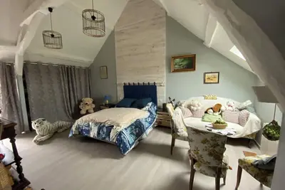Image de La Patriaie Chez Jacky et Maryse grande chambre cosy, salle de bains privative