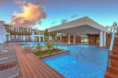 Image de Relaxing Getaway | Rooftop Jacuzzi | Sea Views