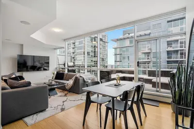 Image de Two Story Penthouse 2br w Ac Stampede & Bmo