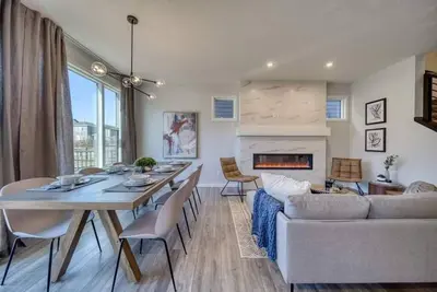 Image de Beautiful Home; 4 Br 3 Ba, Ac, Desk