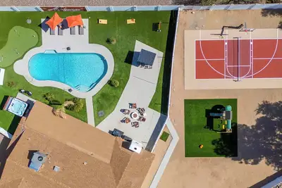 Image de The Ridge: Family | Pickleball | Pool | Hot Tub