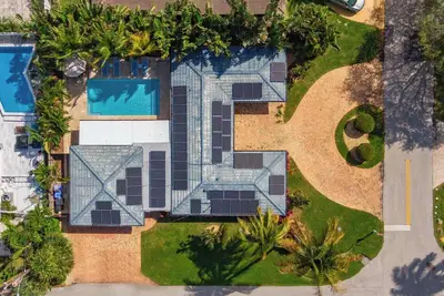 Image de Min to Beach~Private Heated Pool~Outdoor Kitchen