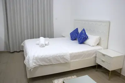 Image de Spacious 3-bedroom apartment with WiFi, Ac in vibrant Dubai