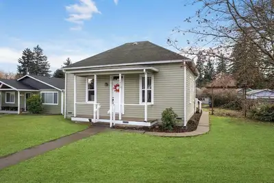 Image de This house is a 2 bedroom(s), 1 bathrooms, located in Olympia, Wa.
