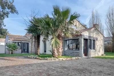 Image de Maison avec dépendance pour 11 à 800m de la mer