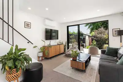 Image de Stylish Rental Merivale - 2br home