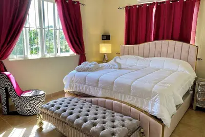 Kinky Sex in Opulent 10br/10ba Villa: Savor Pool, Gym & Alluring Bdsm Suite