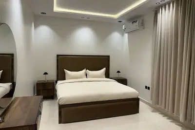 Image de Riyadh apartment with living room in heart  of the city