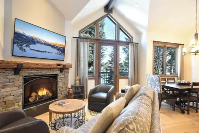 Image de Highlander Townhome: Walk to Lifts, Walk to Town, Close to Everything!
