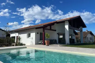 Image de Magnifique maison Basque avec piscine chauffée et vue sur la nature