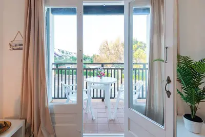 Image de Appartement avec 2 chambres · 4 lits · 1 canapé · 1 salle de bain