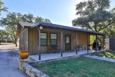 Image de Cozy Cabin on Cove - Lakefront