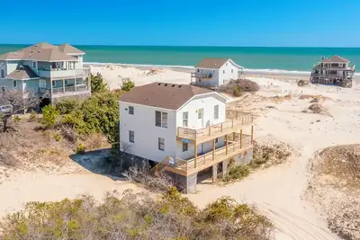 Image de Semi-oceanfront home on the 4x4 beaches with gorgeous views!