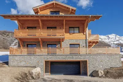 Image de Bel appartement dans chalet haut de gamme à 5 mn des pistes, proche Lac d'Allos