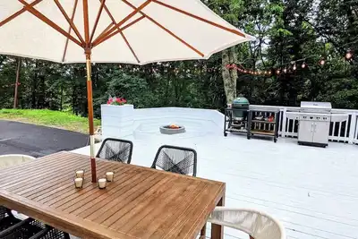 Image de Spacious 5-bedroom Cabin on 12 acres close to Wineries/Breweries/Hiking