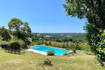 Image de Domaine au coeur du Périgord blanc avec piscine et grand parc arboré.