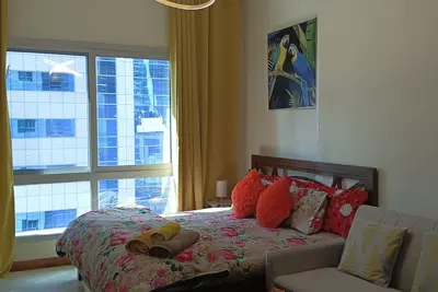 Image de Spacious Studio Apartment In Dubai Marina- Near Marina Walk & Jbr Beach