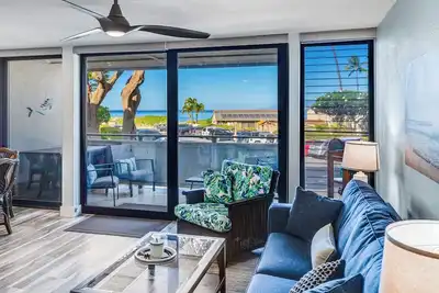 Image de Last Minute Deals! Oceanview Stunner! Modern, Pool, Beach, Whales! Video Tour!