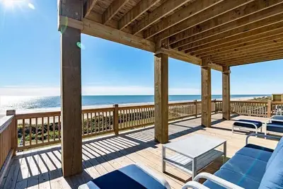 Image de Beachfront | Hot Tub | Putt Putt | Fire Pit