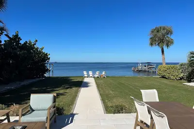 Image de Waterfront 3-bedroom home in Crystal Beach