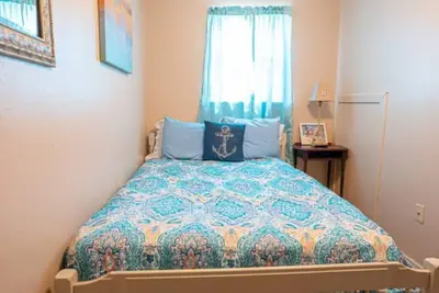 Image de Cozy Riverfront House / Sleeps 6 W/ W+D