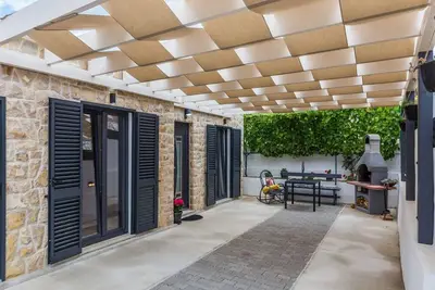Image de Charming Retreat with Lush Garden  - 3 Bedroom