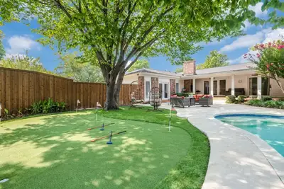 Image de Heated Pool, Golf & Poker Room