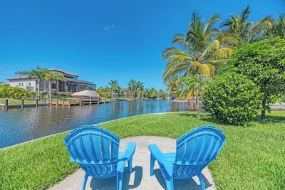 Image de Completely Remodeled Canal-Front Private Pool Home Near Village And Siesta Beach