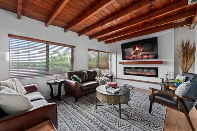 Image de Palm Vista House – Your South Florida Work Hard Play Hard Retreat!