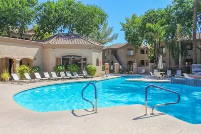 Image de Kid Friendly 2-bedroom condo in Scottsdale with Pool, Hottub, fitness room, WiFi