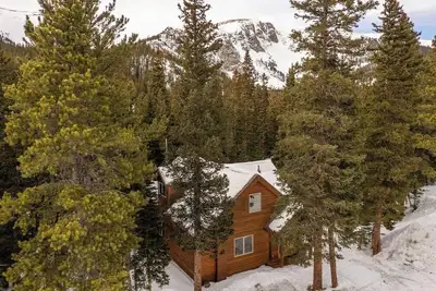 Image de Jake's Cabin · Classic Mountain Retreat with Stunning Views