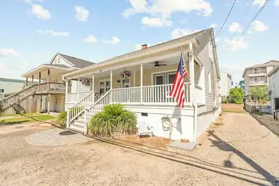 Image de Cb Surf House|Charming Beach House 2mins to Beach