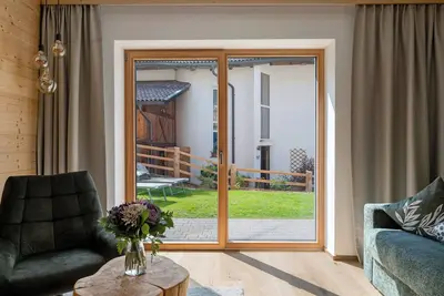 Image de Appartement \"Charly\" avec vue sur les montagnes, jardin privé et Wi-Fi