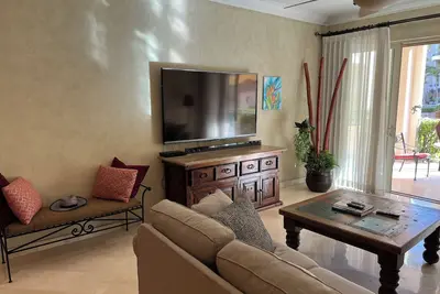 Image de Villa 1106, Pool level Villa at Villa La Estancia located on Medano Beach.