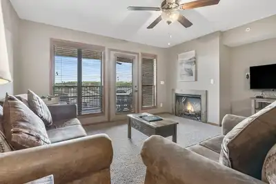 Image de 2bd, Sleeps 8 Lake Condo, Resort Perks, Ticket/Golf Deals