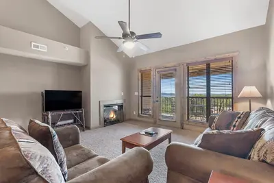 Image de Great Penthouse with View of Table Rock Lake