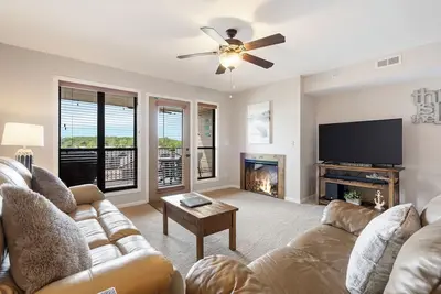 Image de Incredible 1 Bd Lake Condo with Resort Perks & Ticket Discounts!