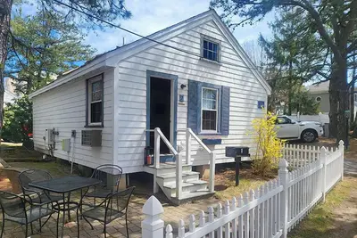 Image de Adorable 2 bedroom cabin only 50ft from Beach