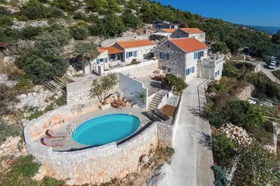 Image de Luxury Villa in Zavala w/pool