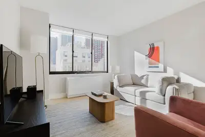 Image de Blueground | Ues, gym & w/d, nr museums