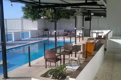 Economical 9br/9ba Oasis: Enjoy Private Pool & Rooftop Sea Views