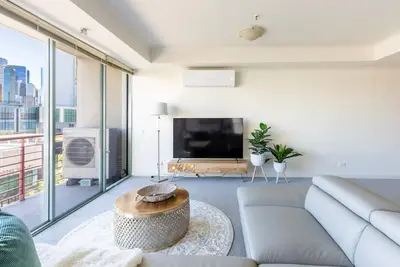 Image de Chic & Spacious - 3br Home in the Heart of It All