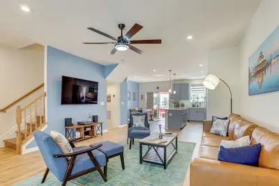 Image de Walk to Dtwn: Waterfront Eastern Shore Townhome!