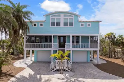 Image de Gorgeous Villa in Coveted Butterknife Community
