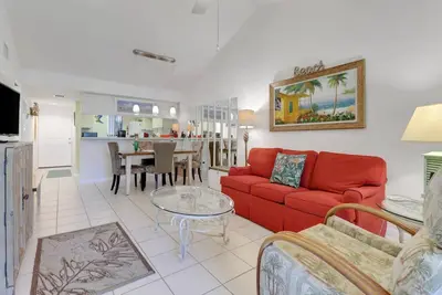 Image de Highly Desired - Wild Pines at Bonita Bay! Gorgeous Parks, Pool, Hot Tub, Pickleball & Free Kayaks!