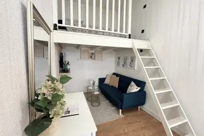Image de Joli studio avec mezzanine en centre-ville