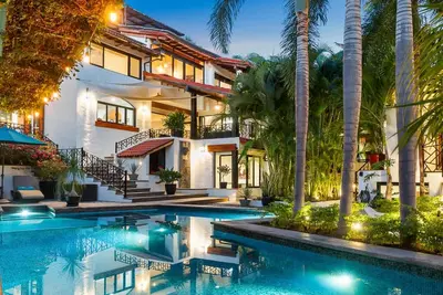Image de Villa Moderna: Luxury Home in Bucerias Golden Zone