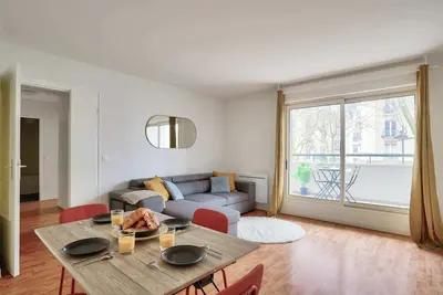 Image de New & Cozy T2 with Balcony - Paris 18 Montmartre